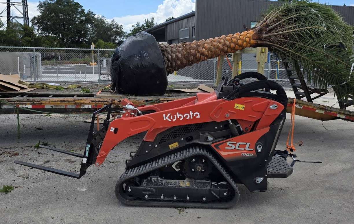 Mini Skid Steer — Kubota SCL1000